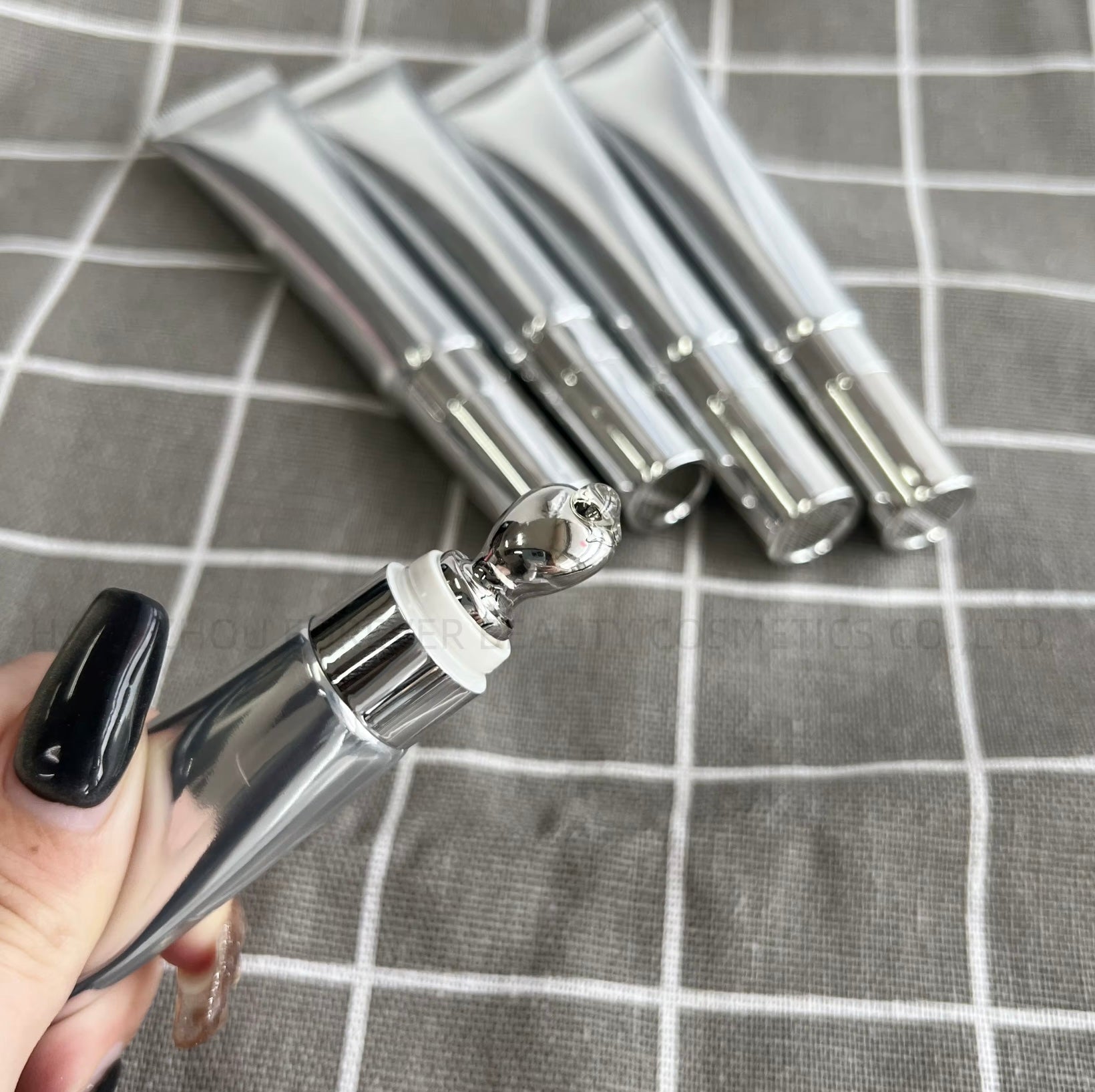lip enhancer